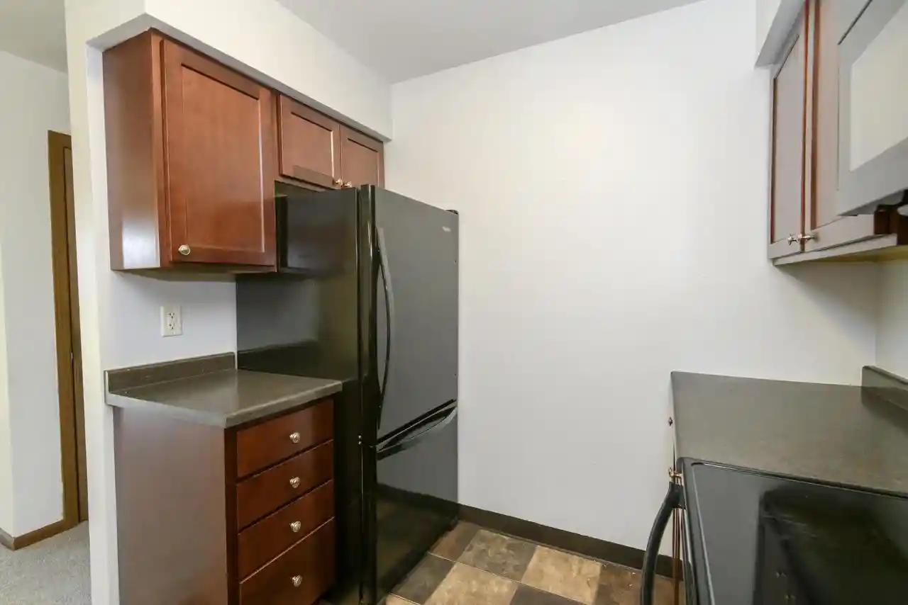 Listing Photo 4 - Condo for sale in building located at N110w16936 Ashbury Cir, Germantown, WI 53022 - Unit #4