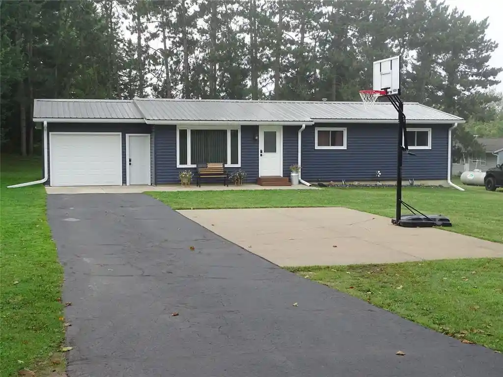 Photo 1 of Single family home for sale at 429 Auth St, Durand, WI 54736 | MLS# 1604875 | Listing updated on 2026-09-21