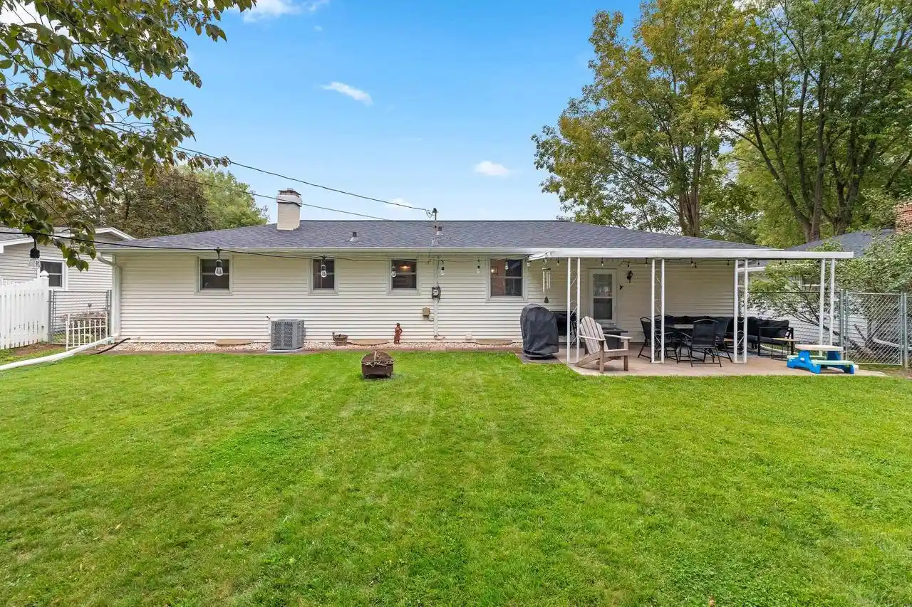 Photo 4 of Single family home for sale at 134 Minor Ct, Green Bay, WI 54303 | MLS# 50332241 | Listing updated on 2026-09-10