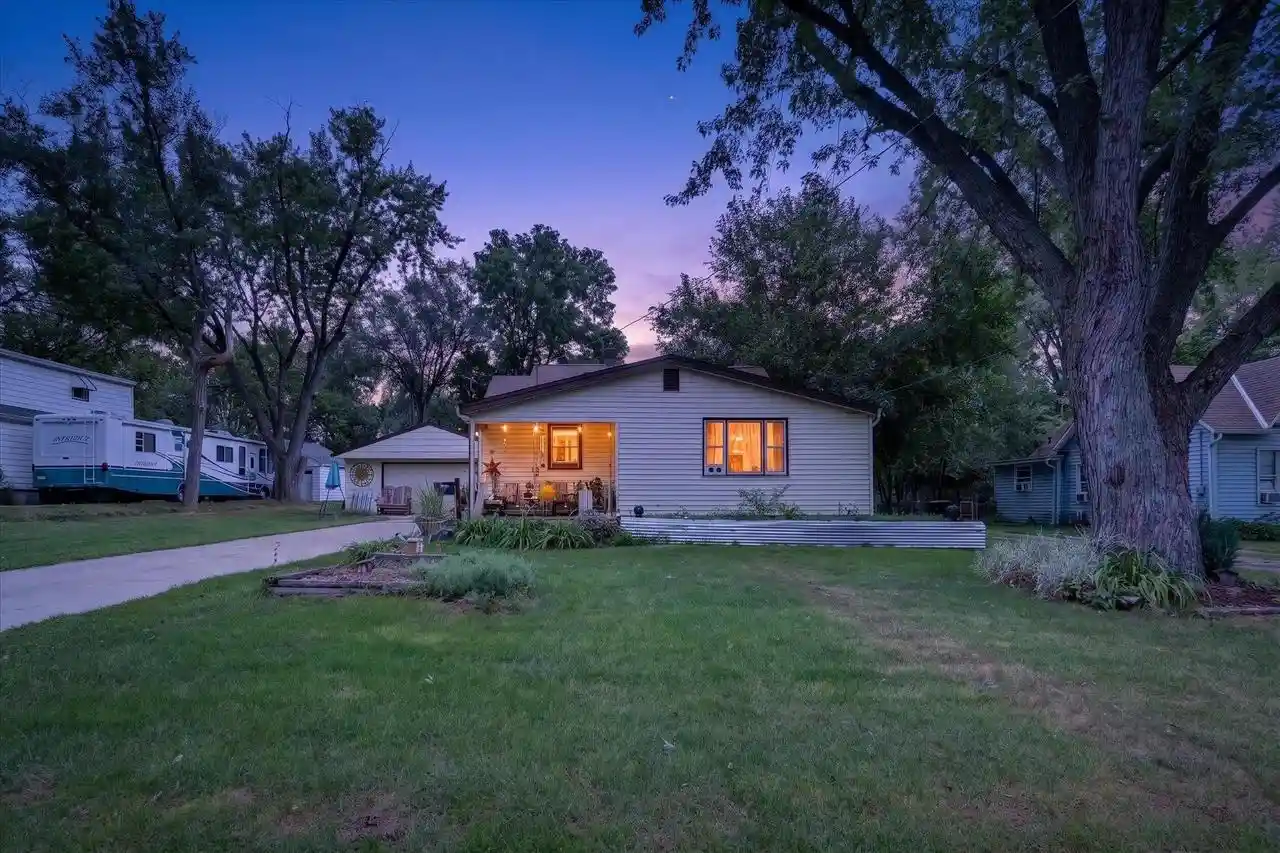 Photo 1 of Single family home for sale at 1517 Moore St, Beloit, WI 53511 | MLS# 2032171 | Listing updated on 2026-09-23