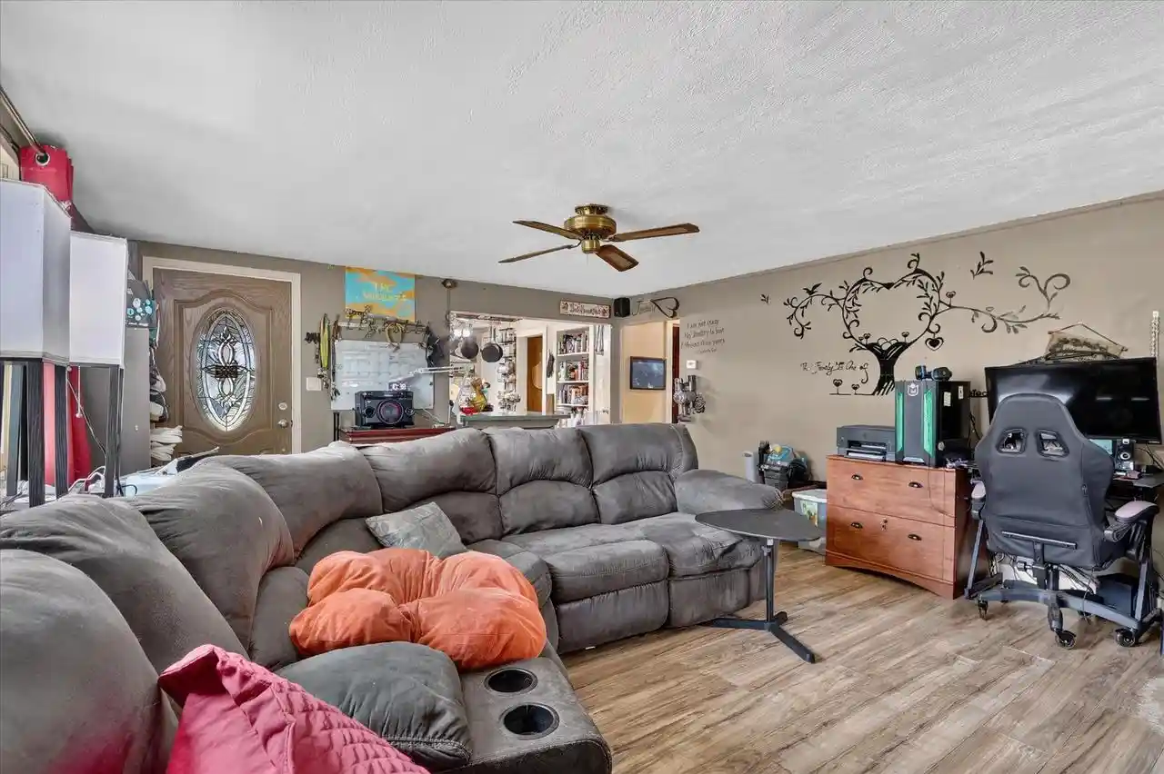 Photo 3 of Single family home for sale at 1517 Moore St, Beloit, WI 53511 | MLS# 2032171 | Listing updated on 2026-09-23