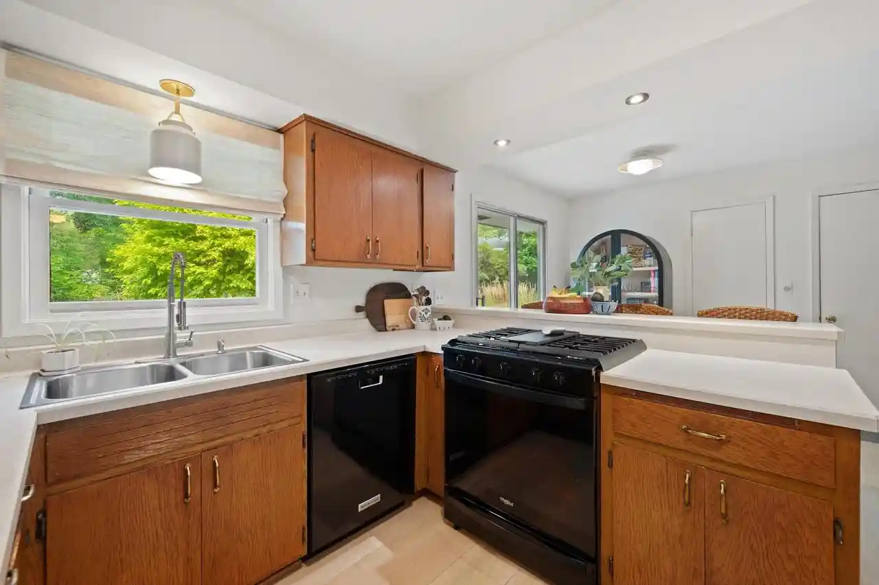 Photo 2 of Sale Pending at N86w5257 Covington Sq, Cedarburg, WI 53012 | MLS# 1979513 | Listing updated on 2026-09-22
