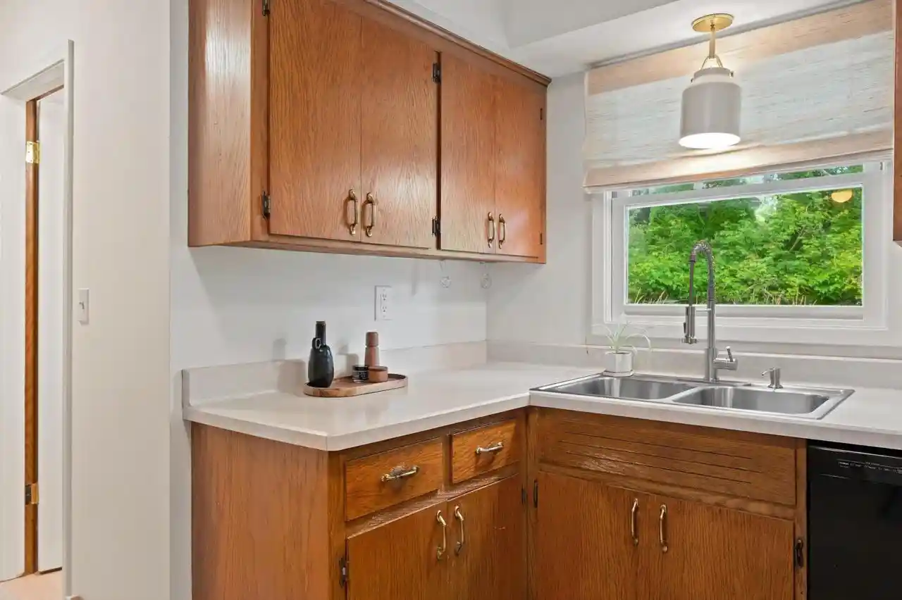 Photo 3 of Sale Pending at N86w5257 Covington Sq, Cedarburg, WI 53012 | MLS# 1979513 | Listing updated on 2026-09-22