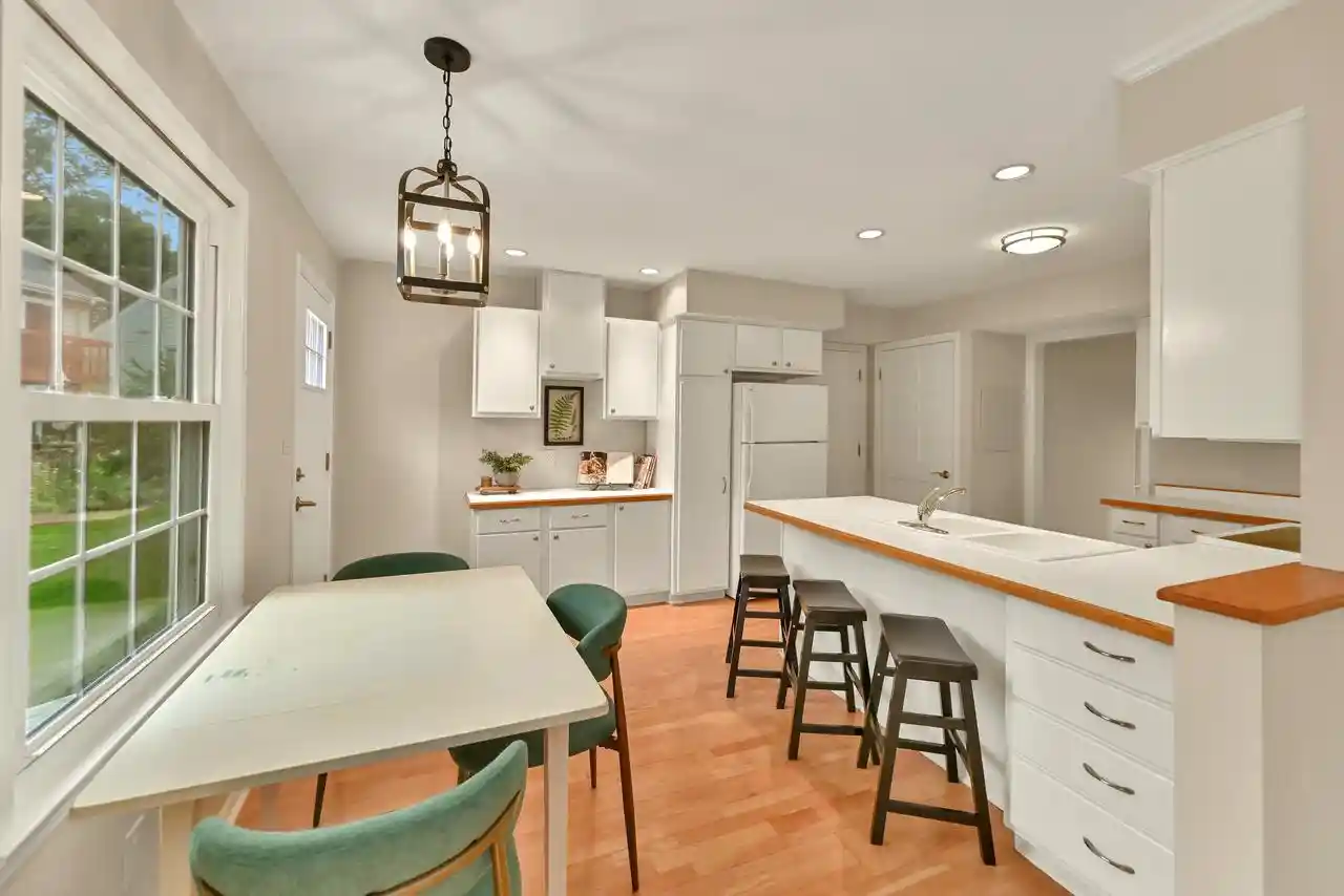 Photo 2 of Condo for sale at 12511 N Woodberry Dr #5, Mequon, WI 53092 | MLS# 1979528 | Listing updated on 2026-09-18