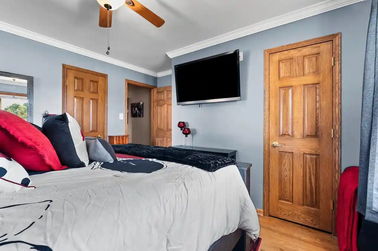 Photo 3 of Single family home for sale at 1710 Viebahn St, Manitowoc, WI 54220 | MLS# 1979529 | Listing updated on 2026-10-05
