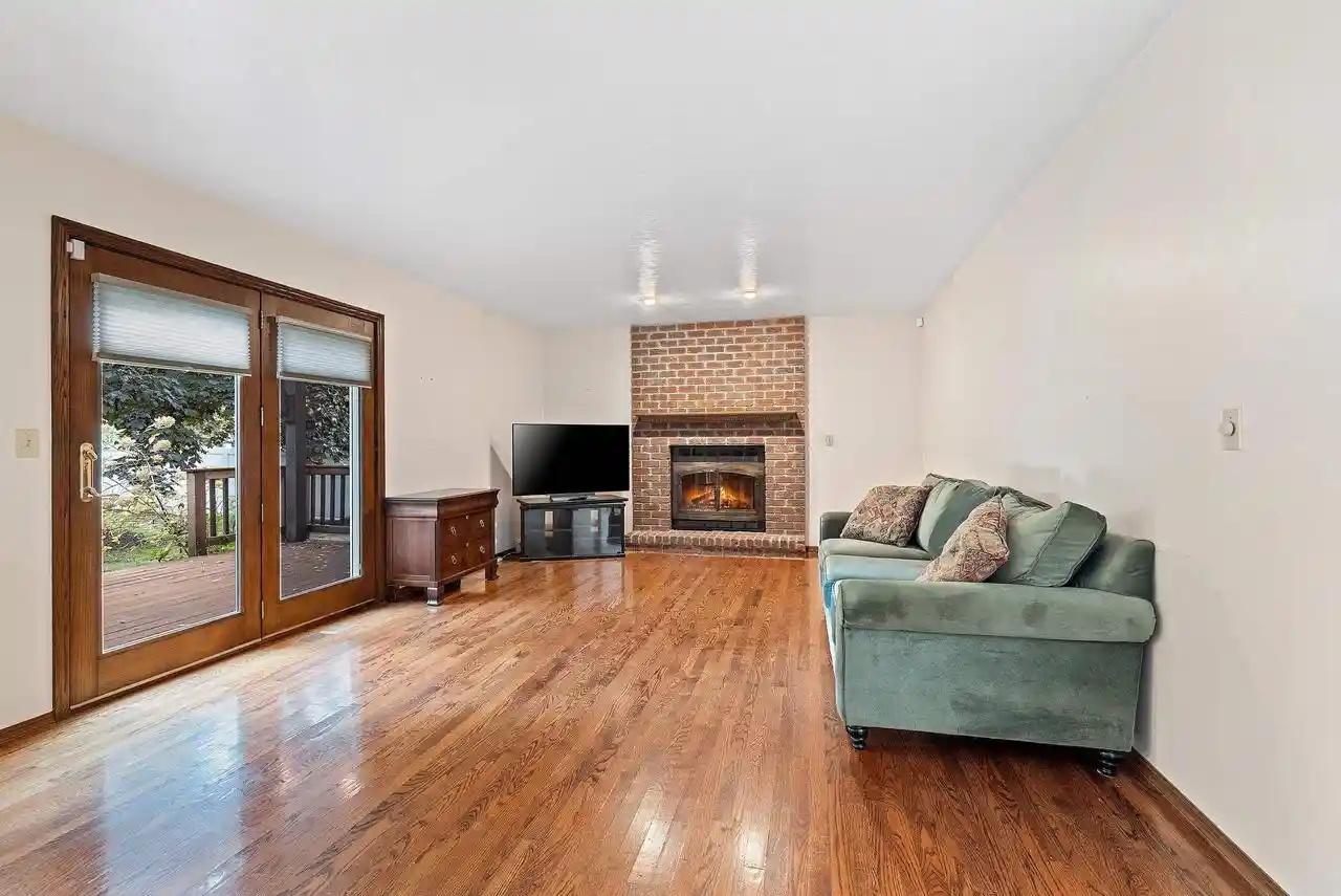 Photo 4 of Single family home for sale at 3560 Highland Ctr Dr, Green Bay, WI 54311 | MLS# 50332263 | Listing updated on 2026-09-11