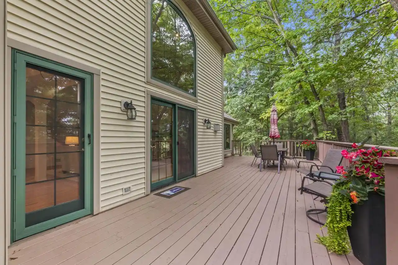 Photo 3 of Single family home for sale at 3515 Broken Bow Trl, Delafield, WI 53018 | MLS# 1979531 | Listing updated on 2026-09-23