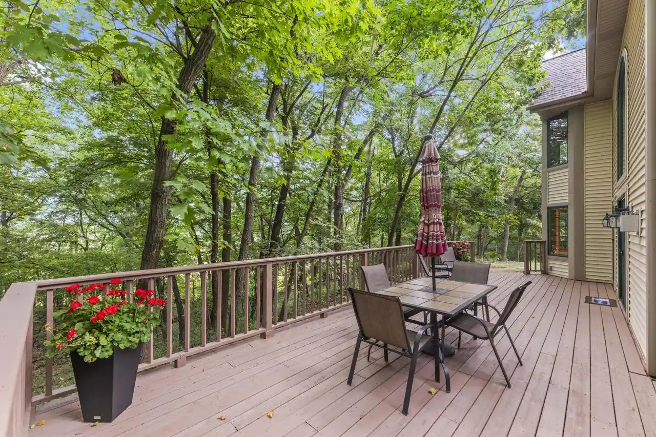 Photo 3 of Single family home for sale at 3515 Broken Bow Trl, Delafield, WI 53018 | MLS# 1979531 | Listing updated on 2026-09-23