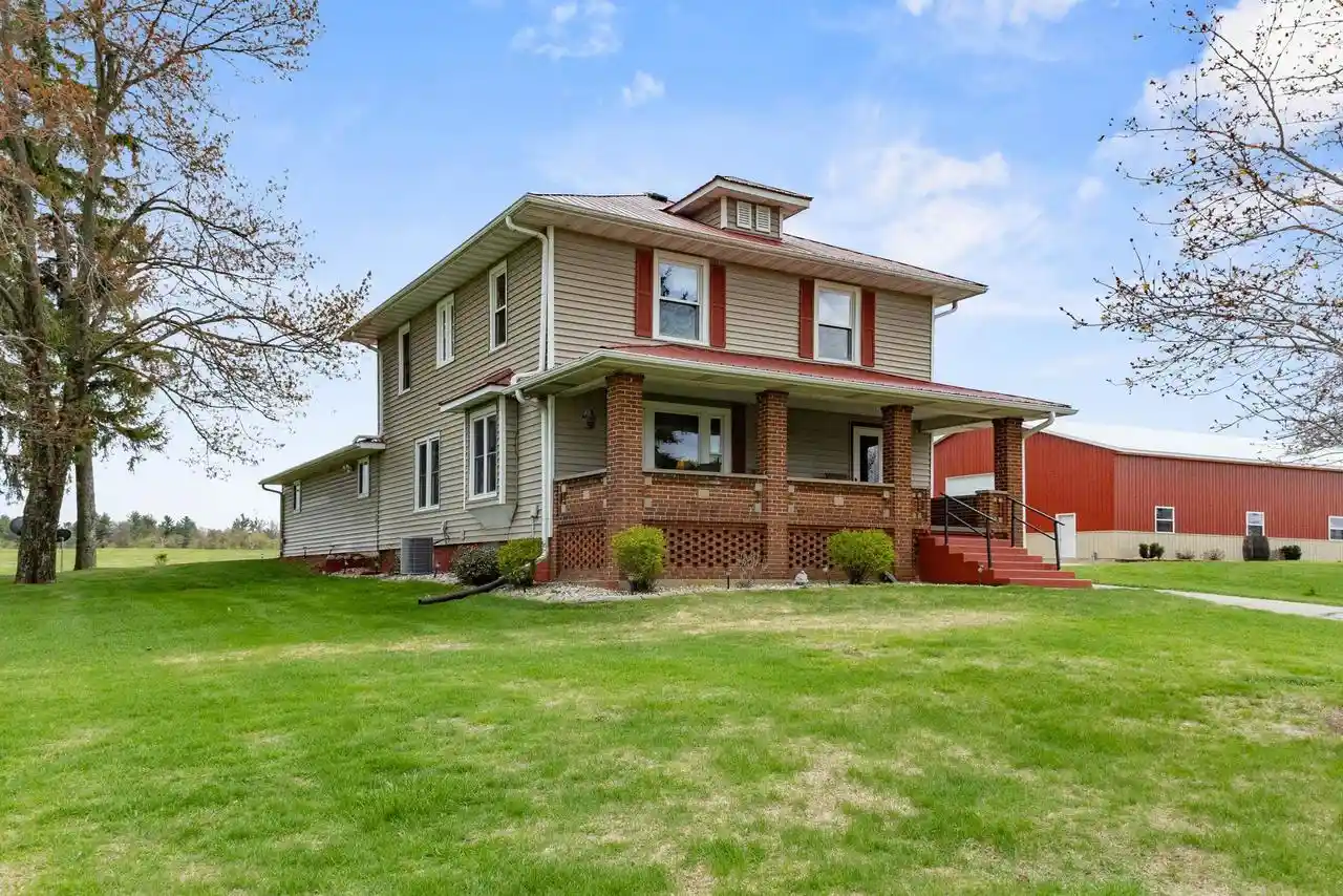 Photo 1 of Single family home for sale at E721 County Rd Mm, Iola, WI 54945 | MLS# 22604414 | Listing updated on 2026-09-25