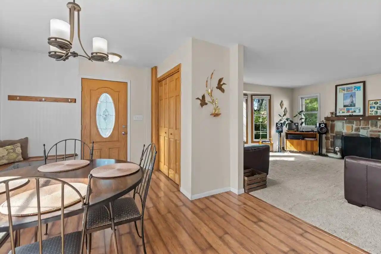 Photo 3 of Single family home for sale at 1018 E Frances St, Appleton, WI 54911 | MLS# 50332264 | Listing updated on 2026-09-15