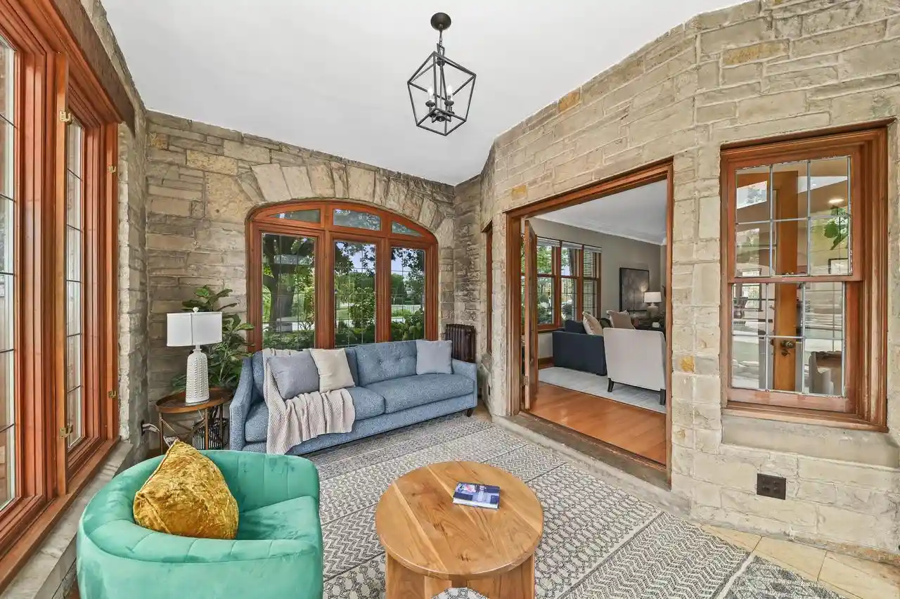 Photo 2 of Mansion for sale at 660 Honey Crk Pkwy, Milwaukee, WI 53213 | MLS# 1979533 | Listing updated on 2026-09-30