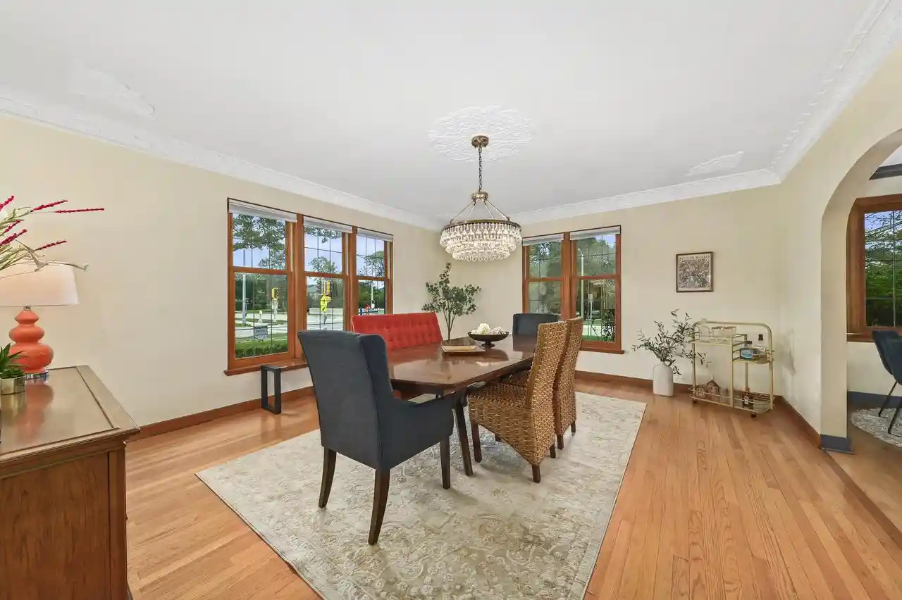 Photo 3 of Mansion for sale at 660 Honey Crk Pkwy, Milwaukee, WI 53213 | MLS# 1979533 | Listing updated on 2026-09-30