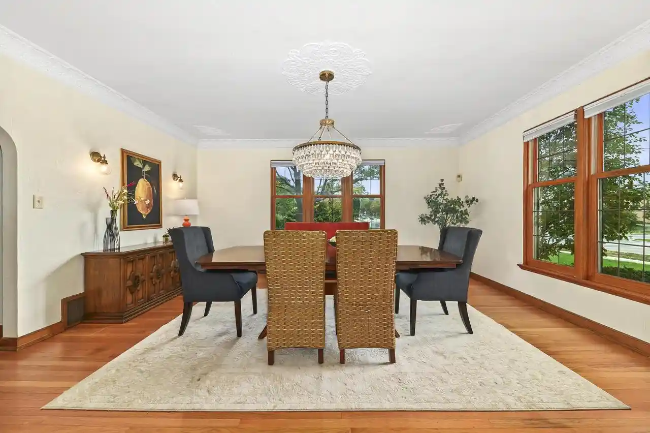 Photo 3 of Single family home for sale at 660 Honey Crk Pkwy, Milwaukee, WI 53213 | MLS# 1979533 | Listing updated on 2026-09-30