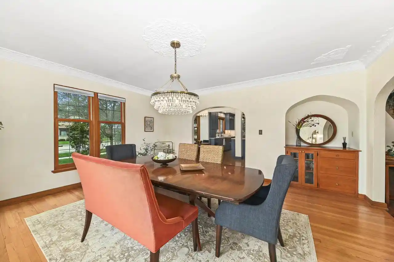 Photo 4 of Single family home for sale at 660 Honey Crk Pkwy, Milwaukee, WI 53213 | MLS# 1979533 | Listing updated on 2026-09-30