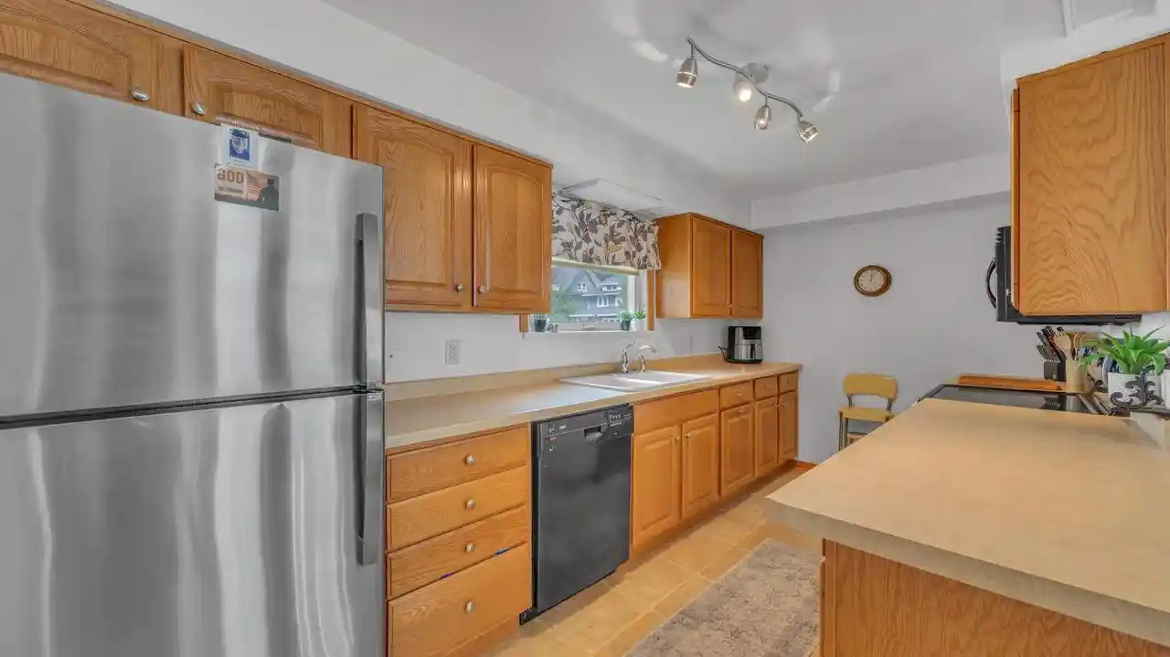 Photo 2 of Single family home for sale at 172 7th Street, Fond Du Lac, WI 54935 | MLS# 50332254 | Listing updated on 2026-09-21