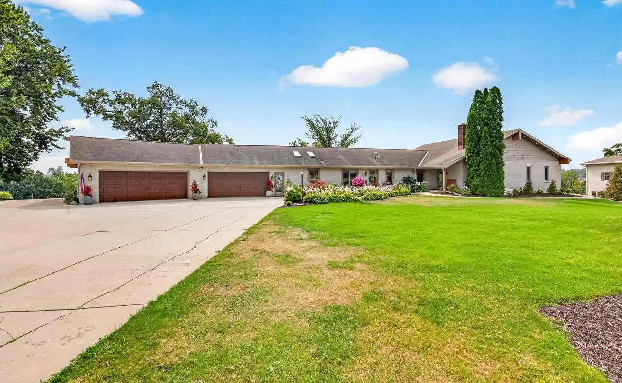 Photo 1 of Single family home for sale at 209 Main St, Wrightstown, WI 54180 | MLS# 50332253 | Listing updated on 2026-09-13