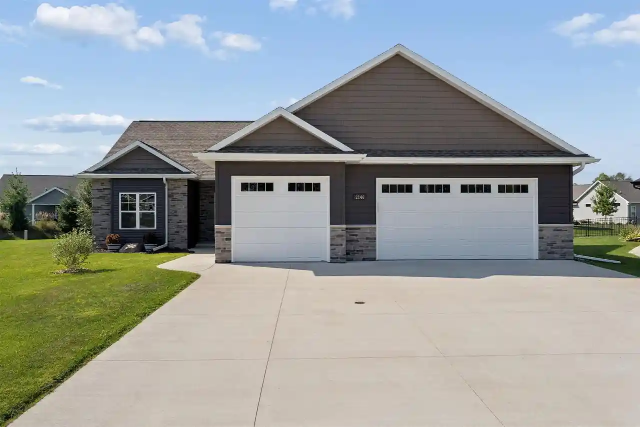 Photo 1 of Single family home for sale at 2146 Caroline Ct, Neenah, WI 54956 | MLS# 50332266 | Listing updated on 2026-09-15