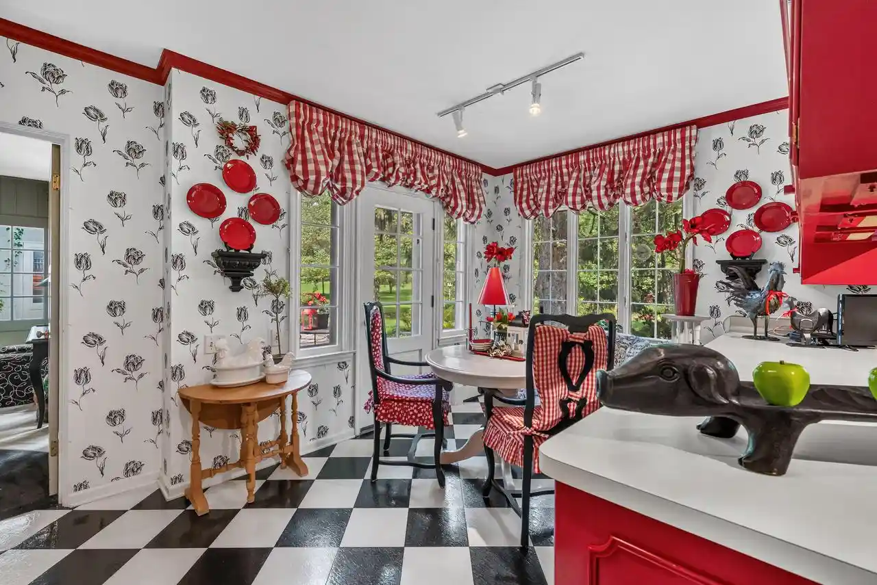 Photo 4 of Single family home for sale at 7861 N Regent Ct, Milwaukee, WI 53217 | MLS# 1979539 | Listing updated on 2026-09-18