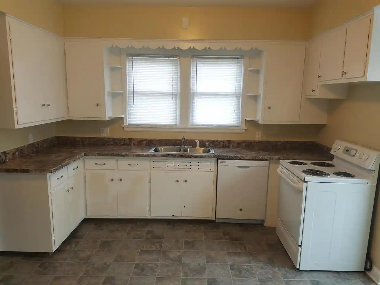 Photo 4 of Single family home for sale at 4606 22nd Avenue, Kenosha, WI 53140 | MLS# 1979544 | Listing updated on 2026-09-15