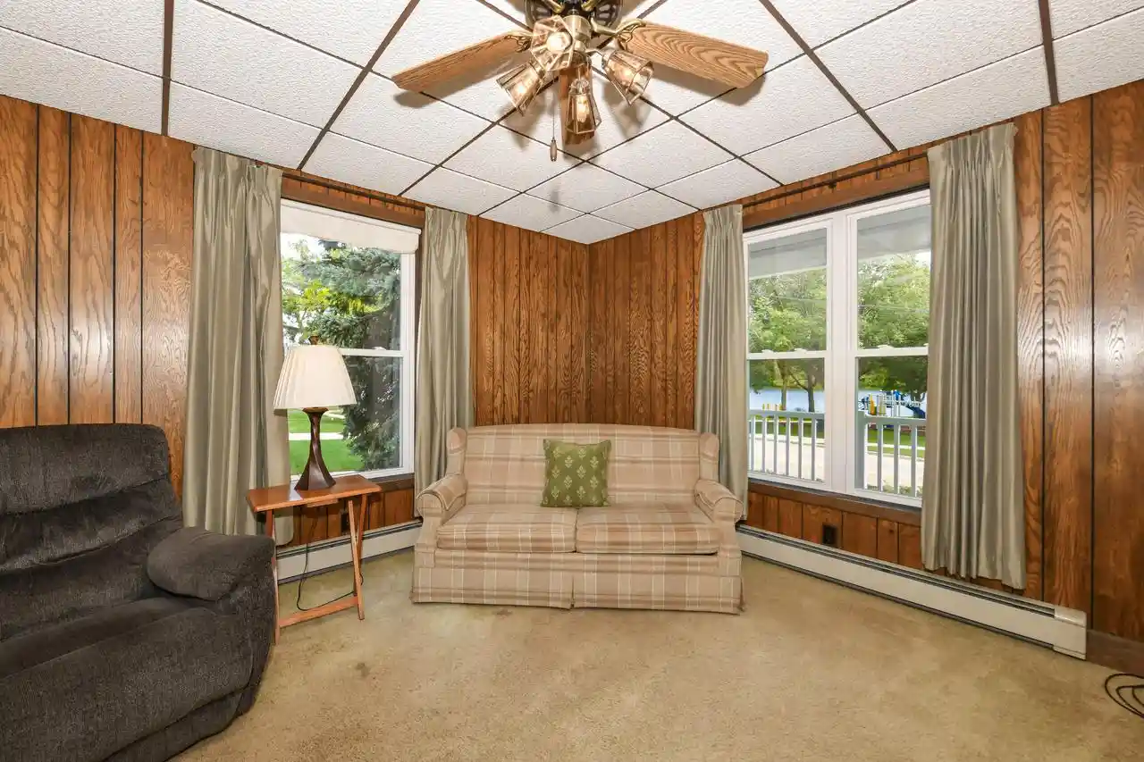Photo 3 of Single family home for sale at 441 W Chestnut St, Burlington, WI 53105 | MLS# 1979552 | Listing updated on 2026-09-30