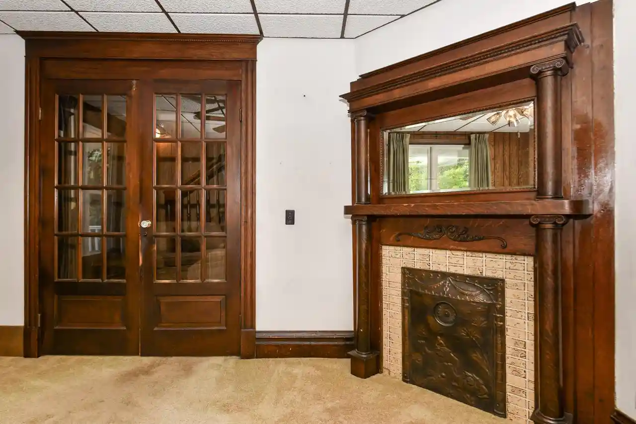 Photo 3 of Single family home for sale at 441 W Chestnut St, Burlington, WI 53105 | MLS# 1979552 | Listing updated on 2026-09-30