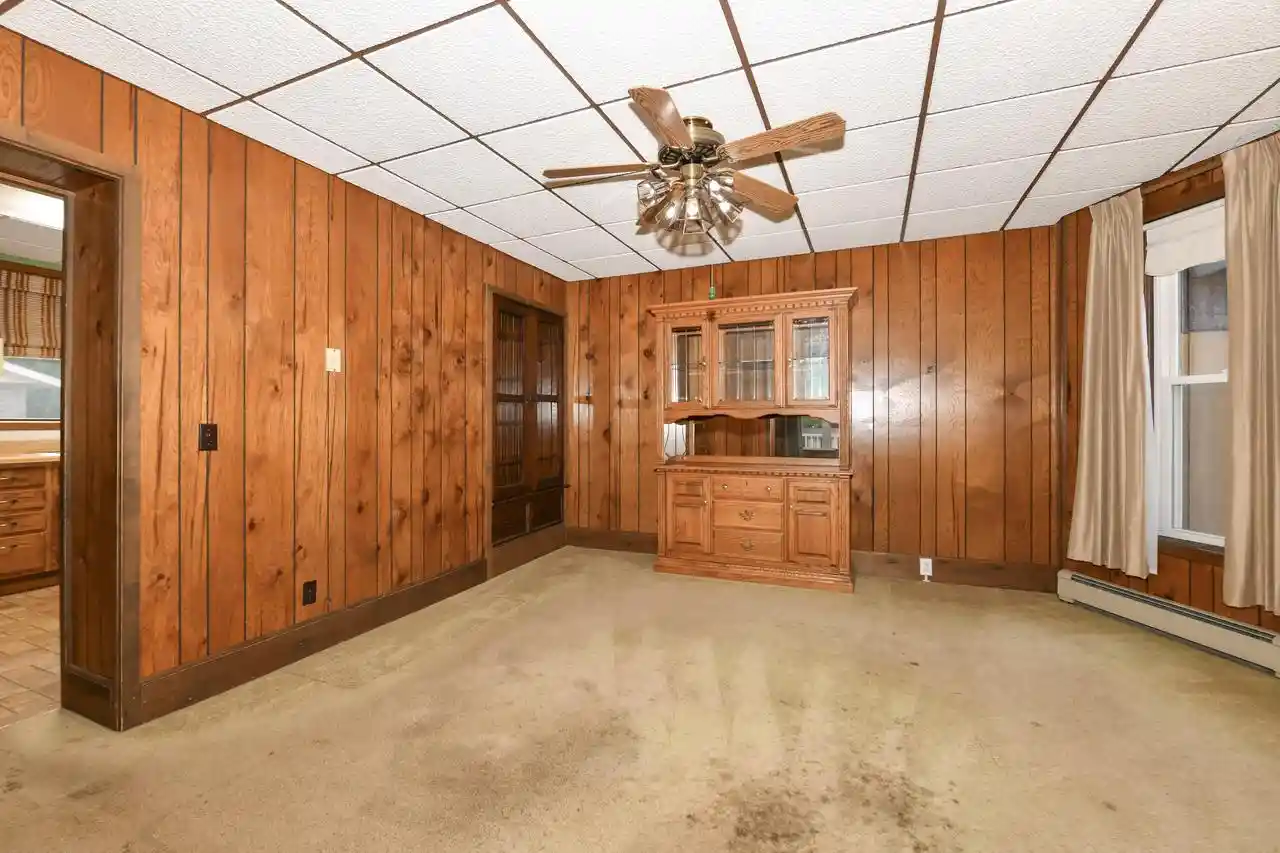 Photo 4 of Single family home for sale at 441 W Chestnut St, Burlington, WI 53105 | MLS# 1979552 | Listing updated on 2026-09-30