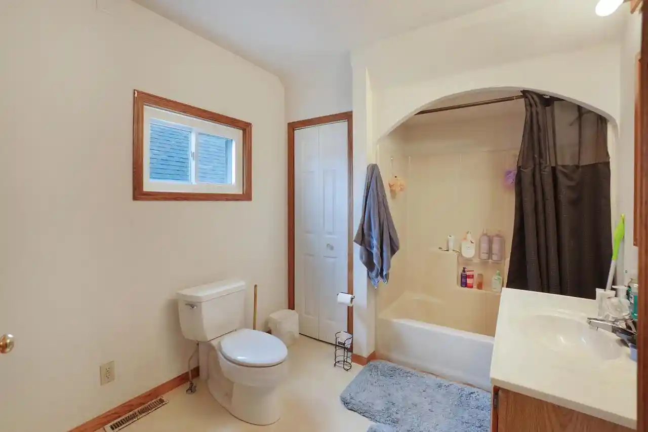 Photo 4 of Single family home for sale at 417 Michigan Ave, South Milwaukee, WI 53172 | MLS# 1979553 | Listing updated on 2026-09-16