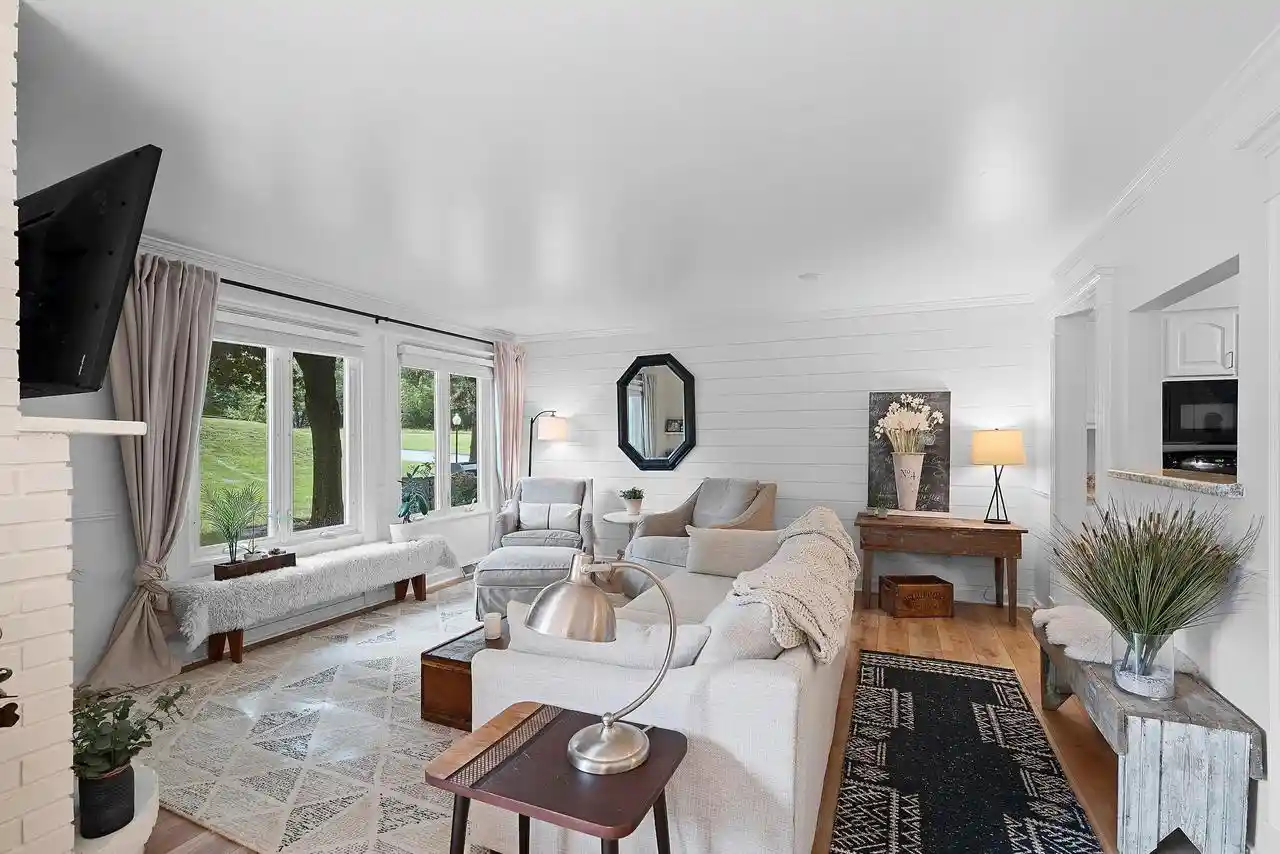 Photo 3 of Condo for sale at 33 Webster Hts Dr, Green Bay, WI 54301 | MLS# 50332277 | Listing updated on 2026-09-14
