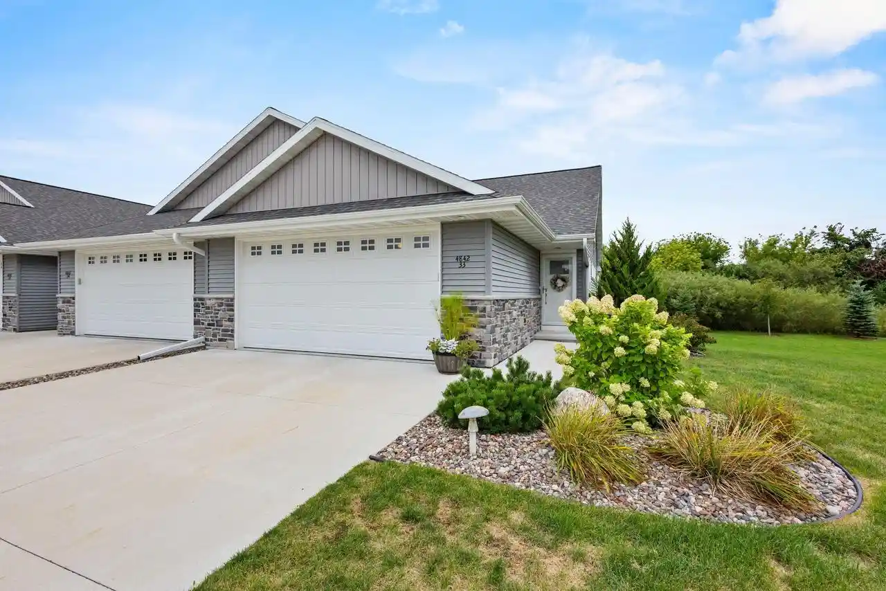 Condo for sale at 4842 N Marlo Way #33, Appleton, WI 54913 | MLS# 50332281