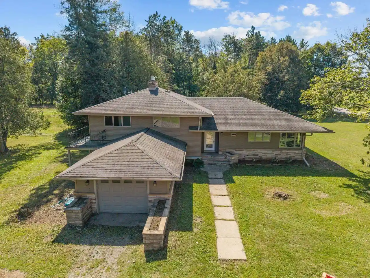 Photo 1 of Single family home for sale at N11822 County Rd P, Iola, WI 54945 | MLS# 50332251 | Listing updated on 2026-10-06
