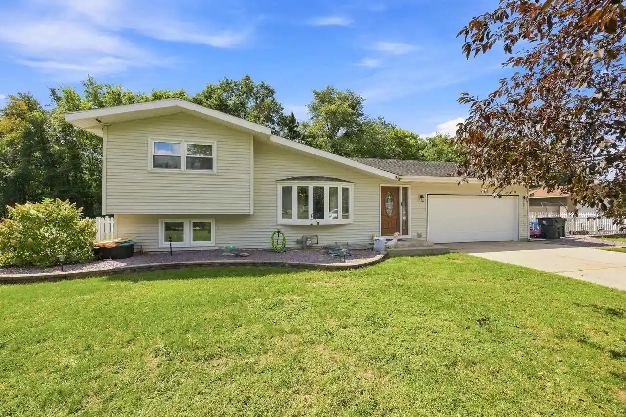 Photo 1 of Single family home for sale at W547 Theresa Ct, Brodhead, WI 53520 | MLS# 2032197 | Listing updated on 2026-09-26