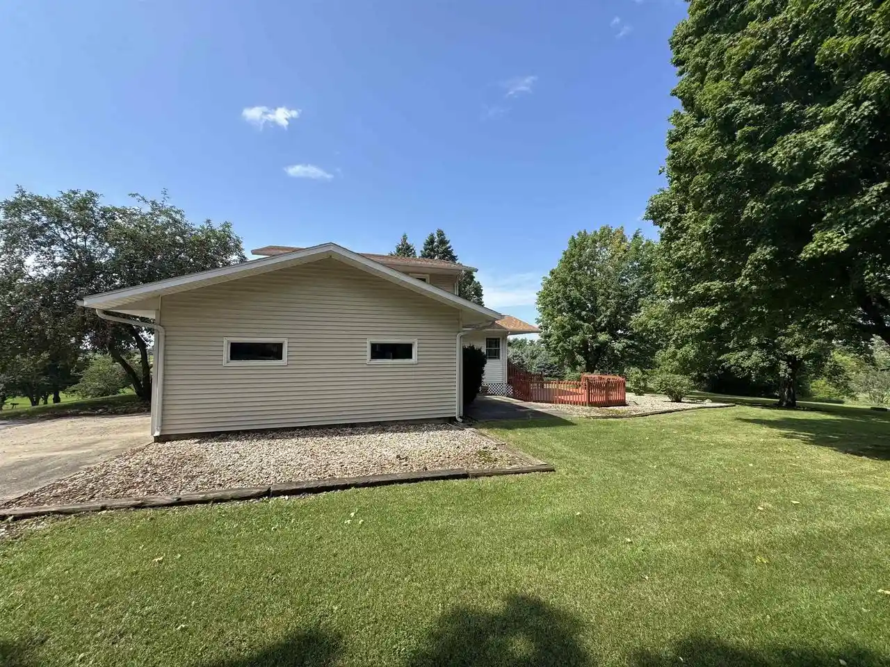 Photo 3 of Single family home for sale at W5642 Rolling Acres Ln, Monroe, WI 53566 | MLS# 2032198 | Listing updated on 2026-09-22