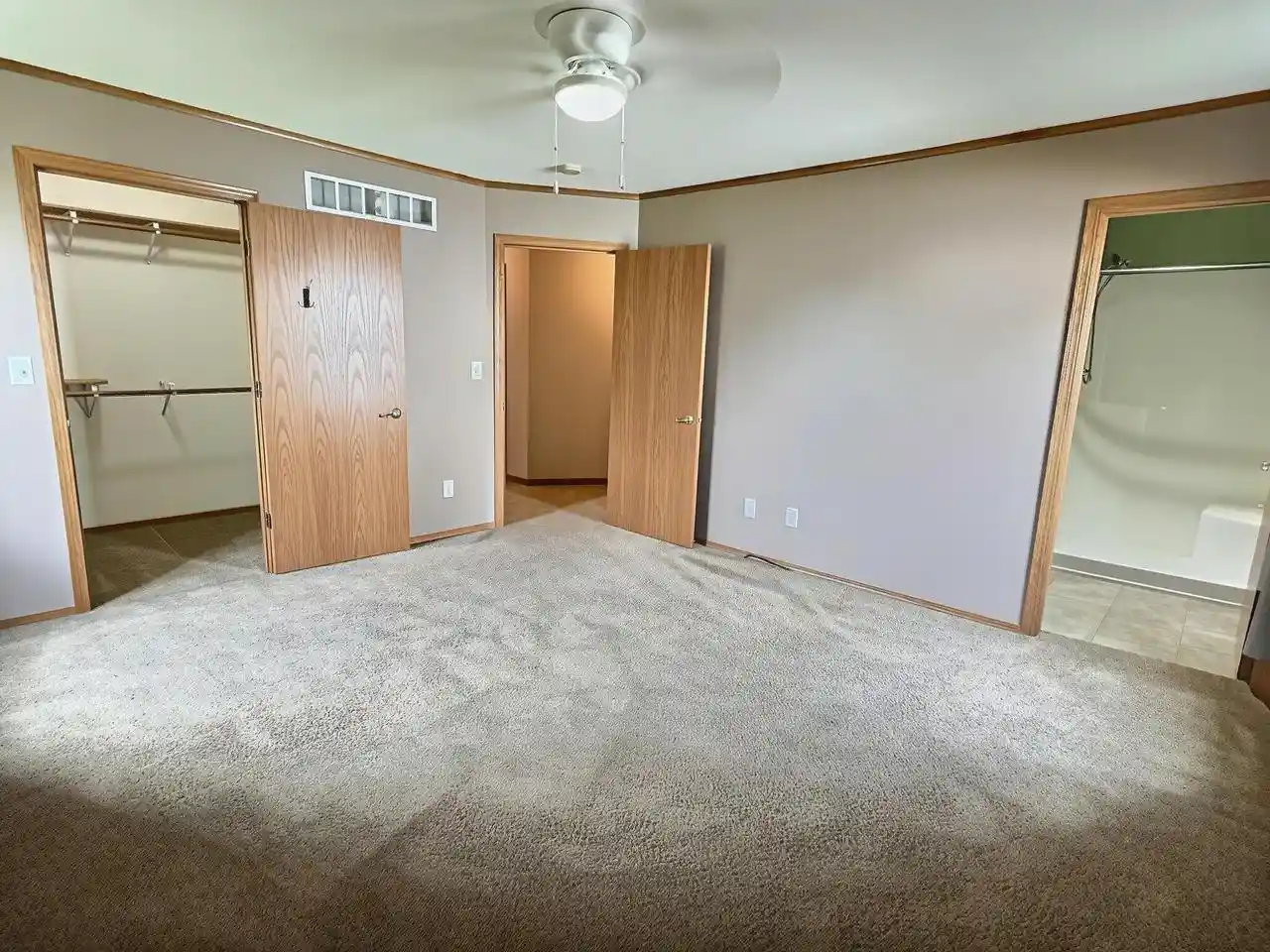 Photo 3 of Single family home for sale at 2756 Clover St, Oshkosh, WI 54901 | MLS# 50332285 | Listing updated on 2026-09-15