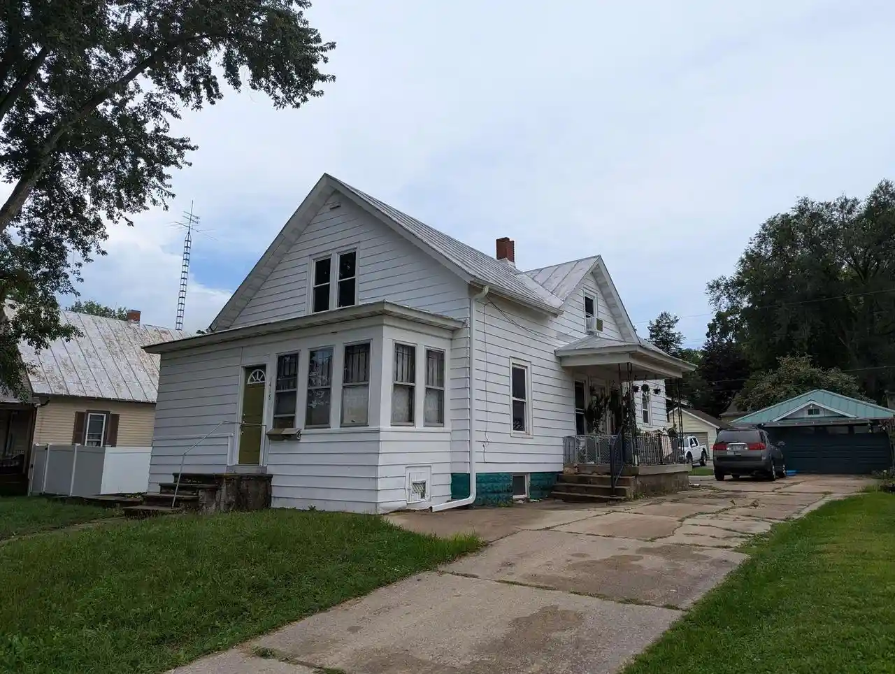 Photo 1 of Multi family home for sale at 418 418 1/2 8th Ave, Baraboo, WI 53913 | MLS# 2032201 | Listing updated on 2026-09-17