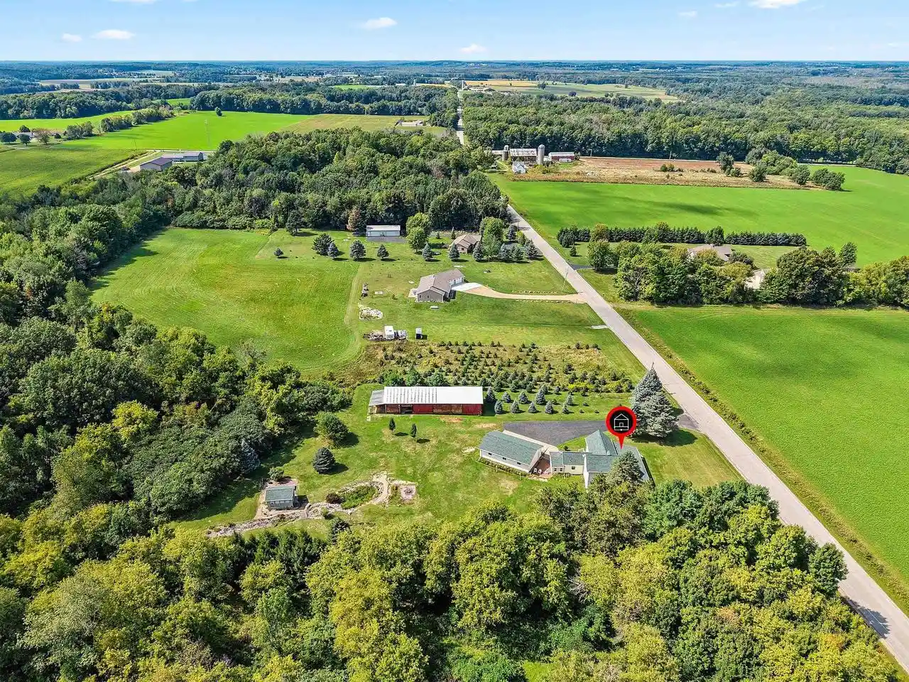 Photo 4 of Single family home for sale at E9419 Crain Rd, New London, WI 54961 | MLS# 50332286 | Listing updated on 2026-09-22