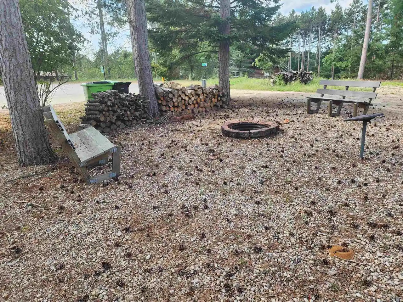 Photo 4 of Single family home for sale at E2024 Waletta Dr, Waupaca, WI 54981 | MLS# 50332234 | Listing updated on 2026-09-10