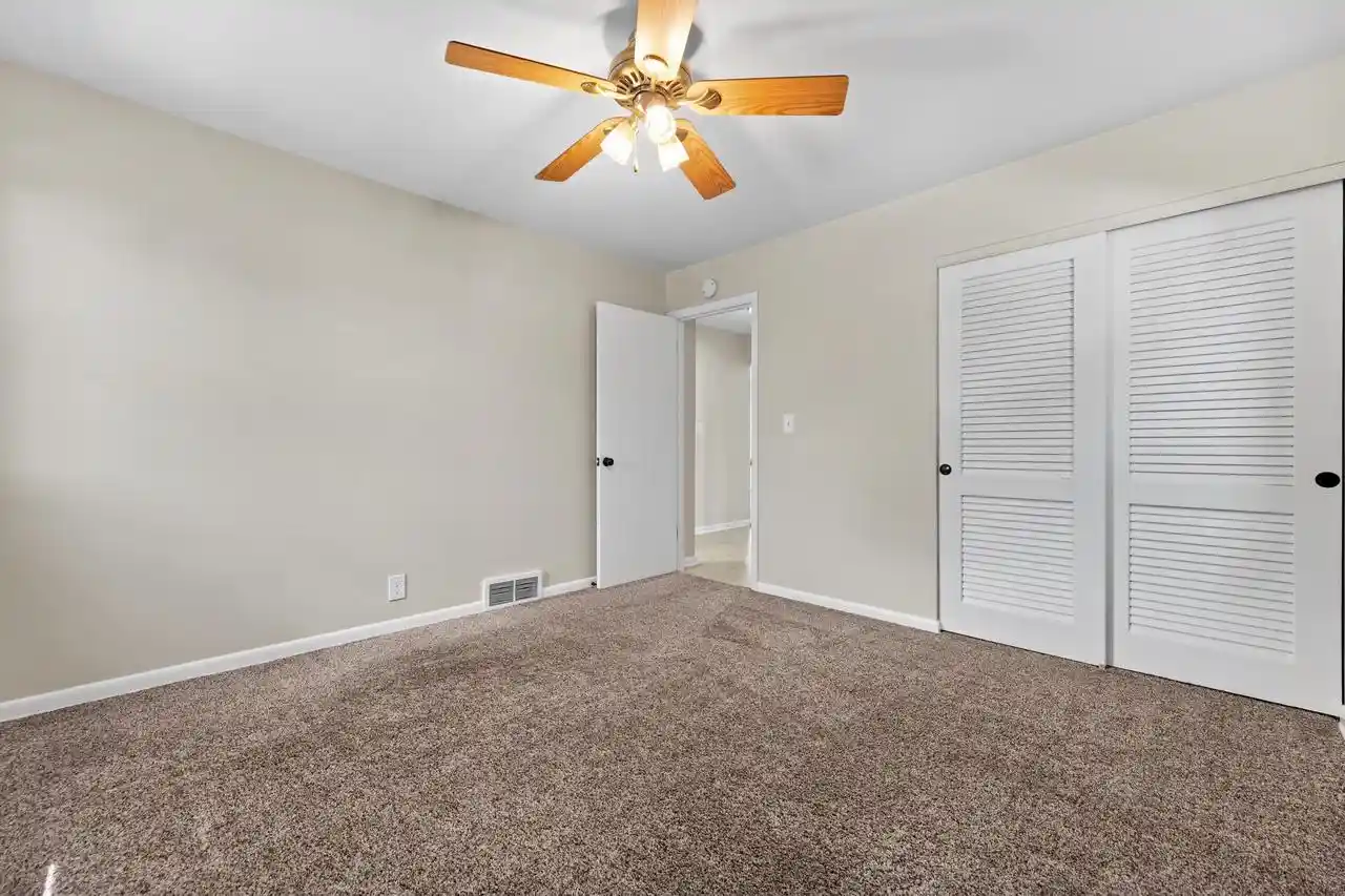 Listing Photo 4 - Condo for sale in building located at 3332 S Burrell St, Milwaukee, WI 53207 - Unit #3332A