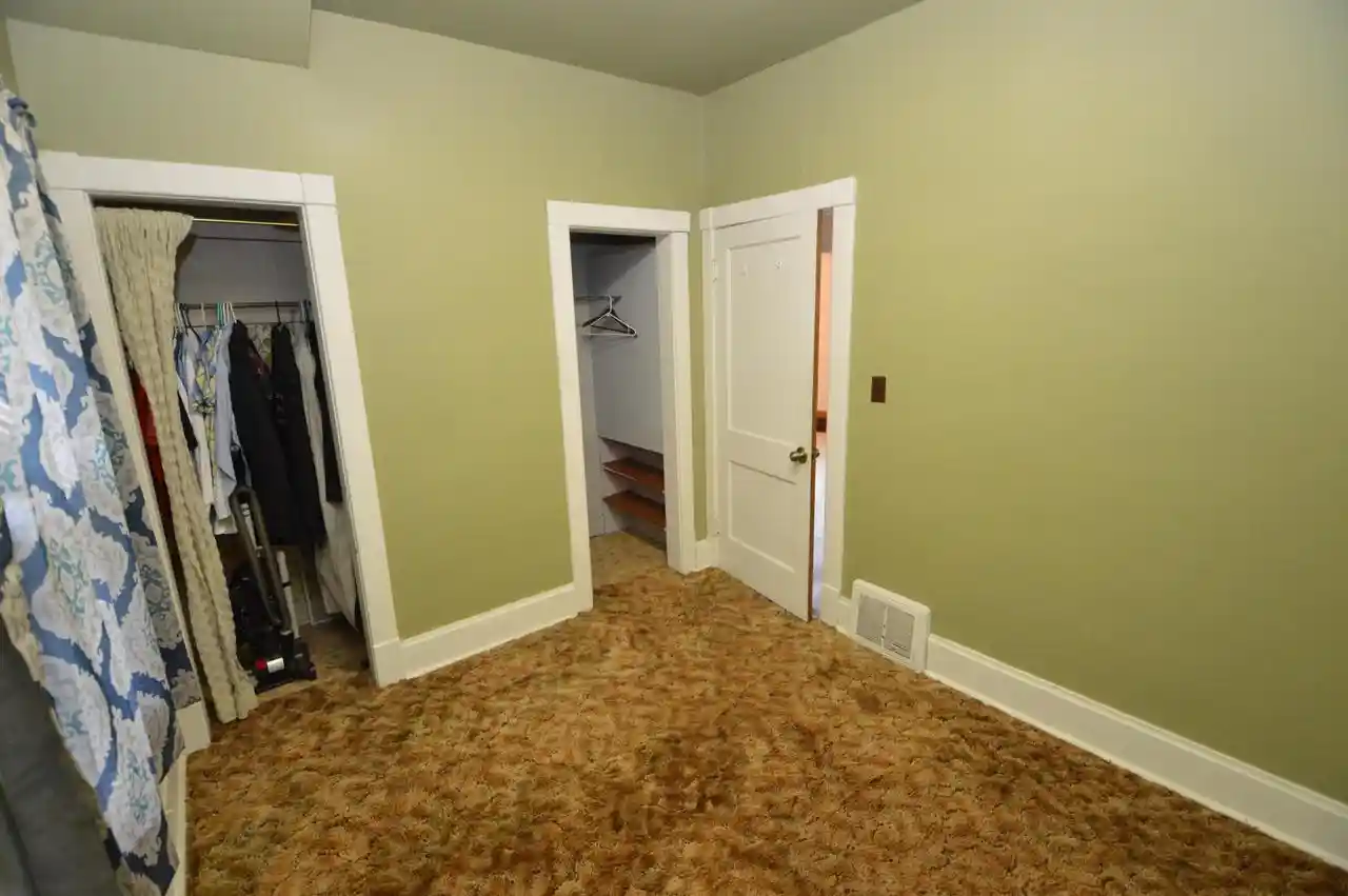 Photo 2 of Single family home for sale at 809 Manitoba Ave, South Milwaukee, WI 53172 | MLS# 1979572 | Listing updated on 2026-09-12