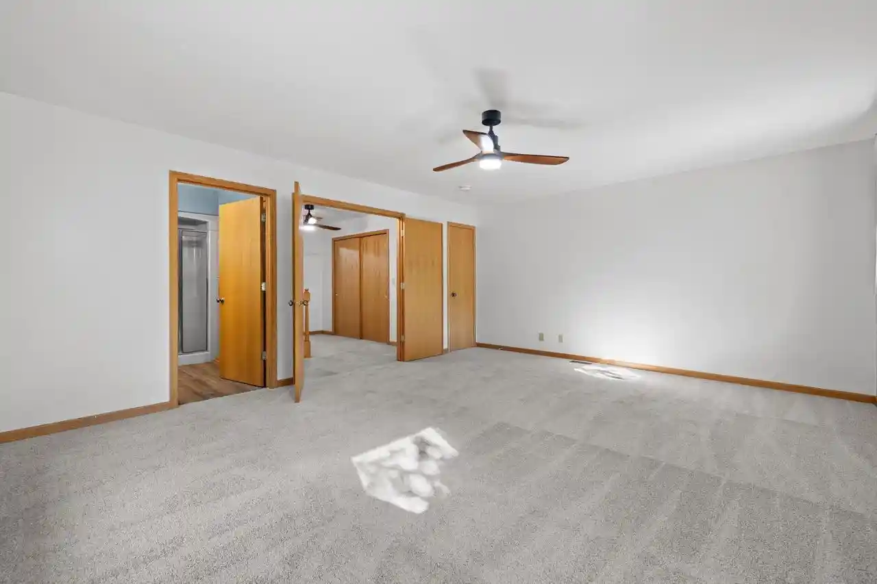 Photo 4 of Single family home for sale at 709 Manor Dr, Twin Lakes, WI 53181 | MLS# 1979583 | Listing updated on 2026-09-10