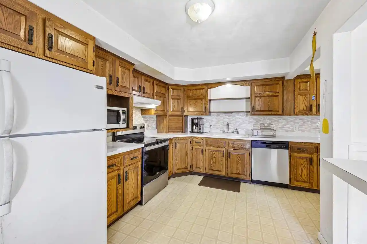 Photo 3 of Single family home for sale at 606 Chestnut St, Janesville, WI 53548 | MLS# 2032214 | Listing updated on 2026-09-14