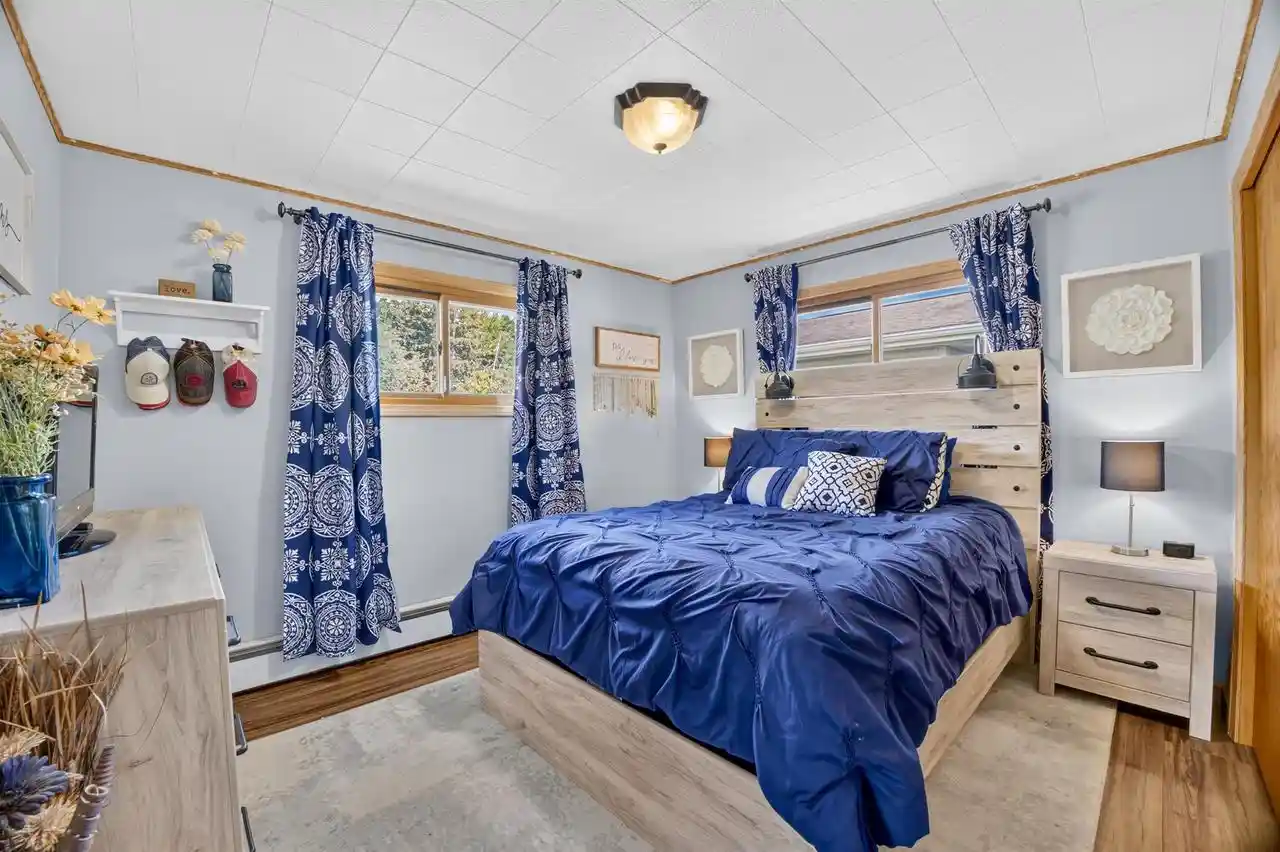 Photo 4 of Single family home for sale at 3300 Algoma St, Stevens Point, WI 54481 | MLS# 22604418 | Listing updated on 2026-09-17