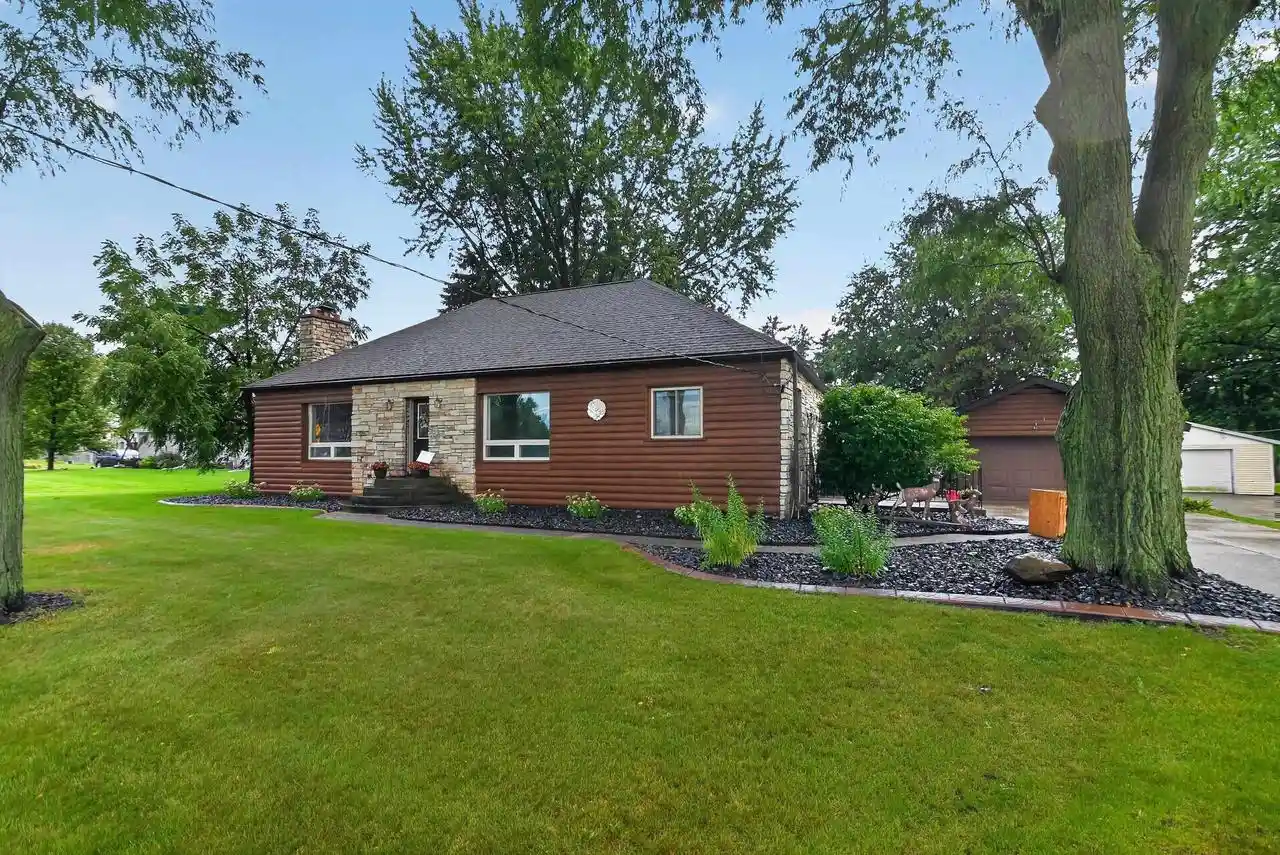 Photo 1 of Single family home for sale at 4347 Windsor Rd, Windsor, WI 53598 | MLS# 2032217 | Listing updated on 2026-10-07