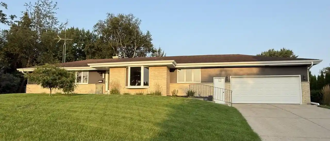 Photo 1 of Single family home for sale at 2611 Golf Vu Ct, Monroe, WI 53566 | MLS# 2032221 | Listing updated on 2026-09-08