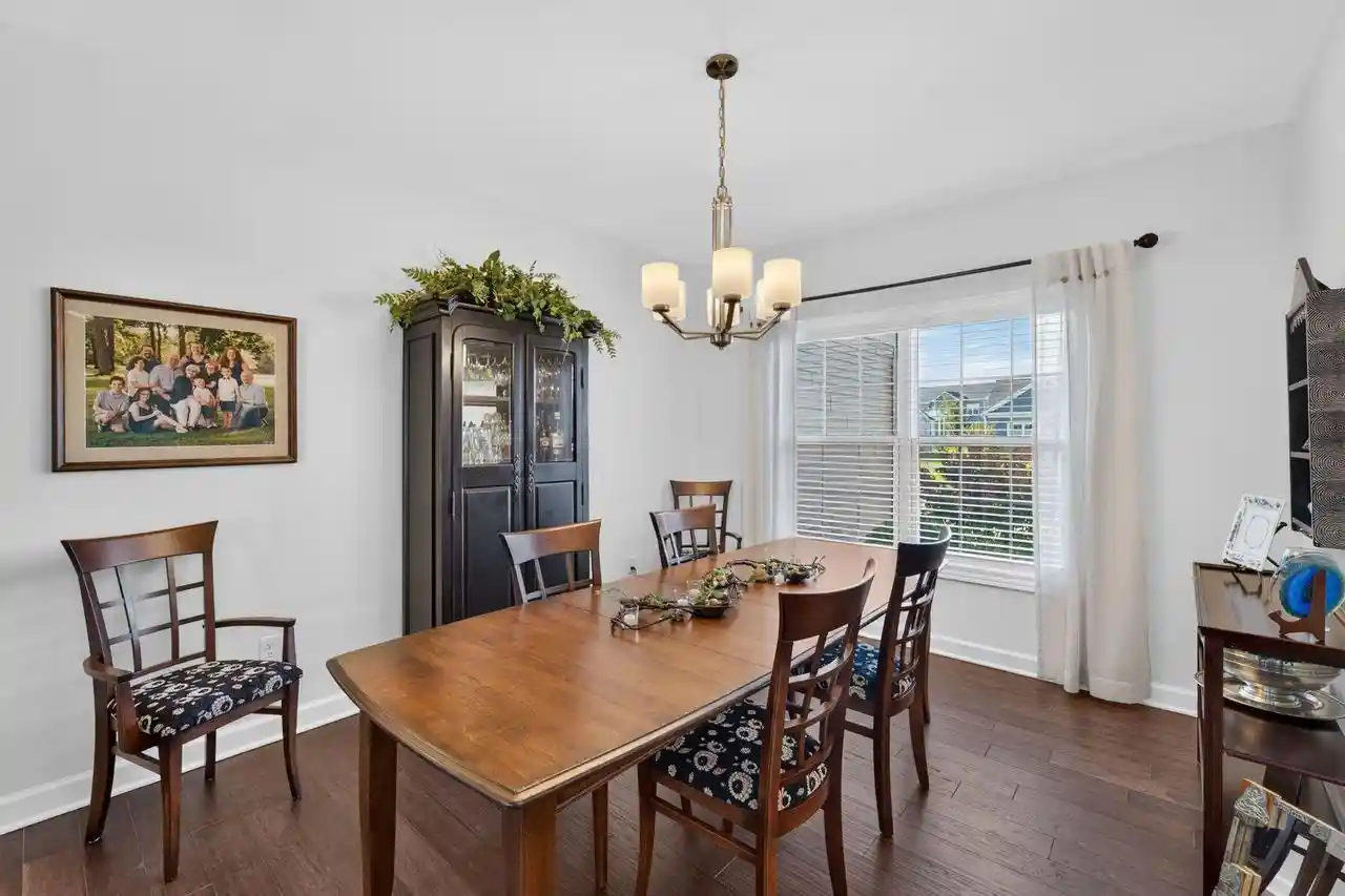 Photo 4 of Single family home for sale at 551 N Stone Ridge Dr, Lake Geneva, WI 53147 | MLS# 1979599 | Listing updated on 2026-09-15