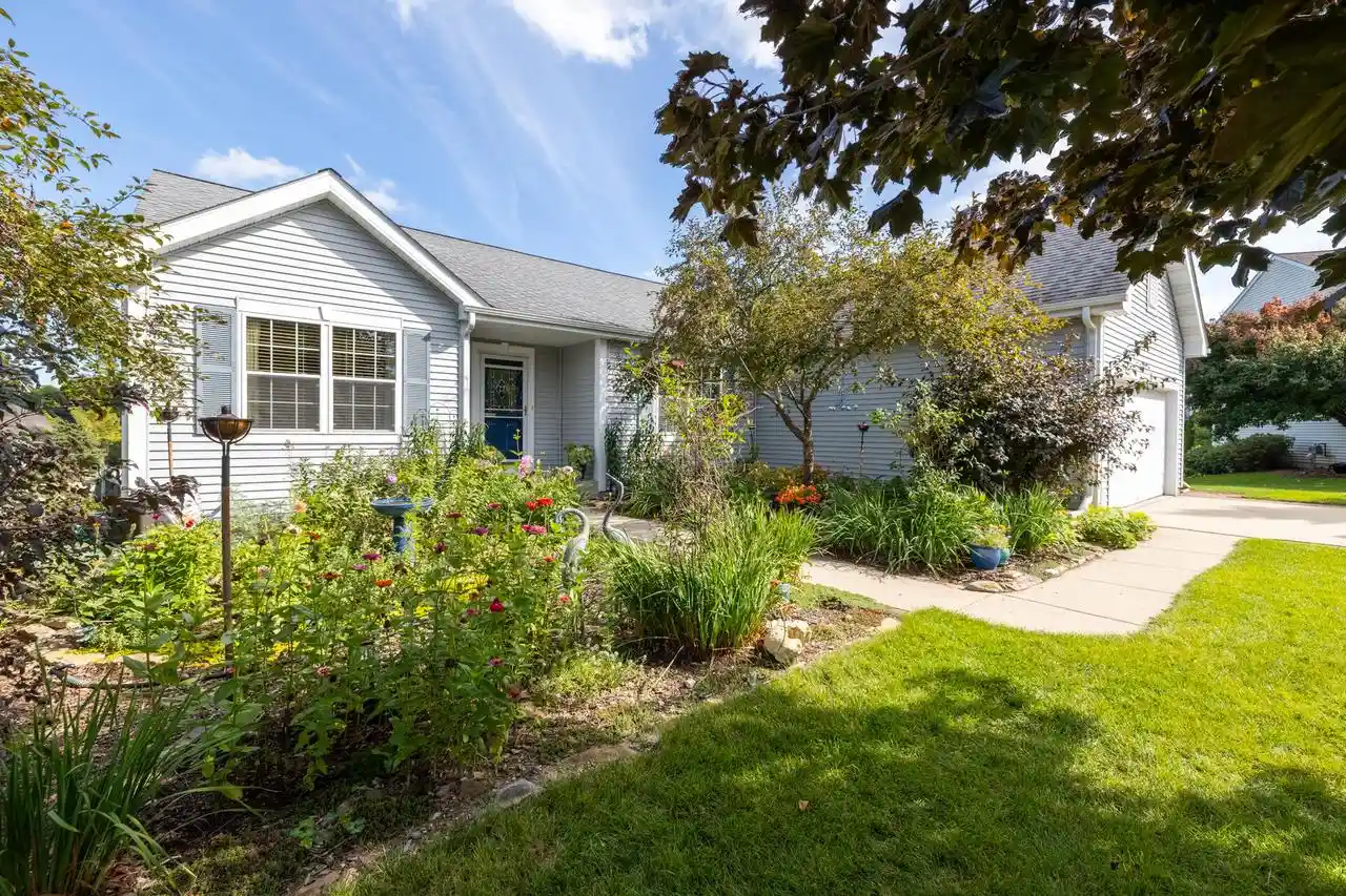 Photo 1 of Sale Pending at 643 Riverwood Ln, West Bend, WI 53095 | MLS# 1979598 | Listing updated on 2026-10-01