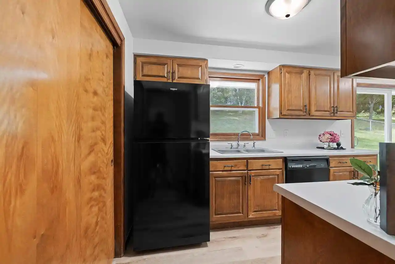 Photo 3 of Single family home for sale at 827 Hillcrest Hts, Green Bay, WI 54313 | MLS# 50332300 | Listing updated on 2026-09-20