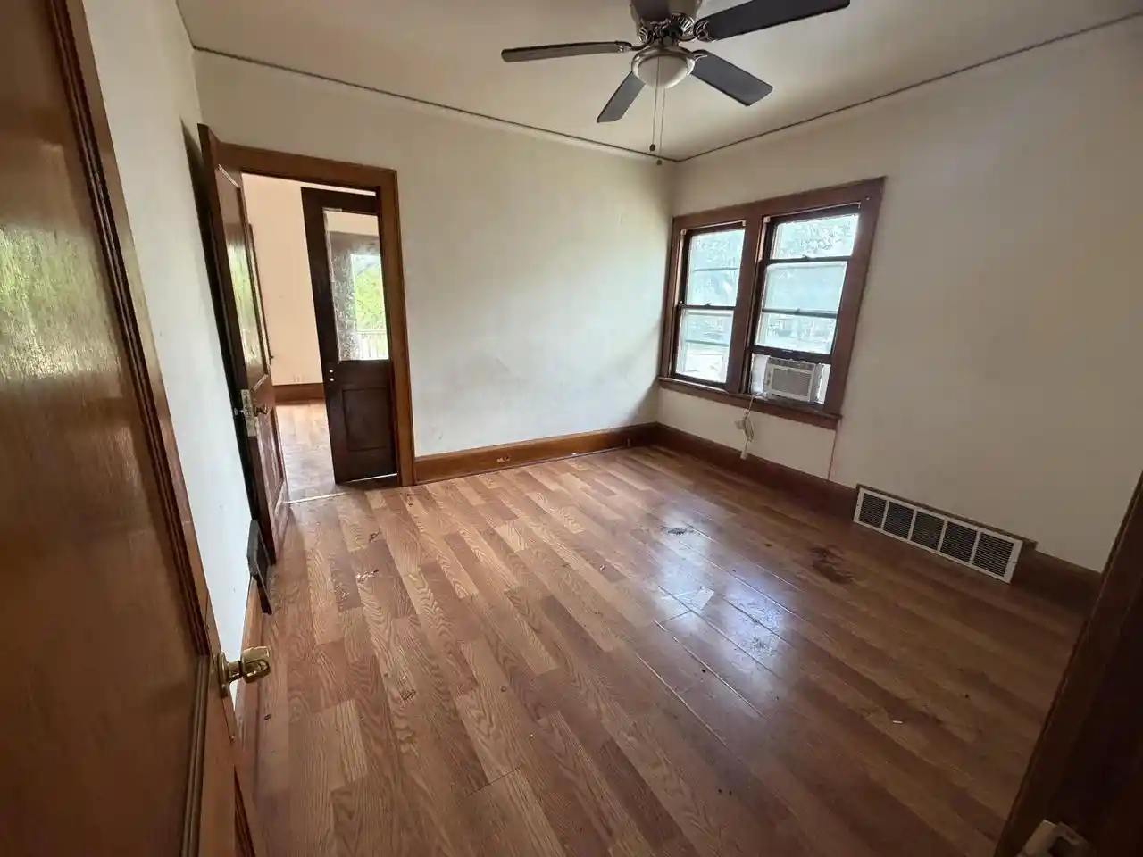 Listing Photo 5 - Condo for sale in building located at 1718 W Capitol Dr, Milwaukee, WI 53206 - Unit #1720