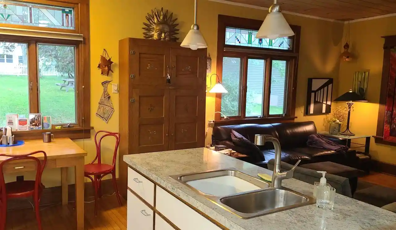 Photo 4 of Single family home for sale at 1125 S Jackson St, Green Bay, WI 54301 | MLS# 50332302 | Listing updated on 2026-09-12