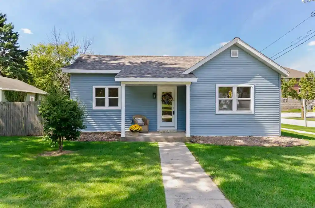 Photo 1 of Single family home for sale at 402 4th Street, De Pere, WI 54115 | MLS# 50332307 | Listing updated on 2026-10-05