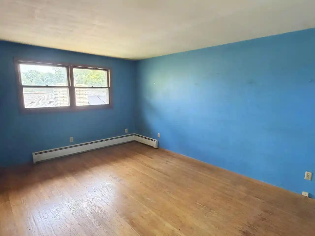 Photo 3 of Single family home for sale at 5435 S 15th Place, Milwaukee, WI 53221 | MLS# 1979611 | Listing updated on 2026-09-15